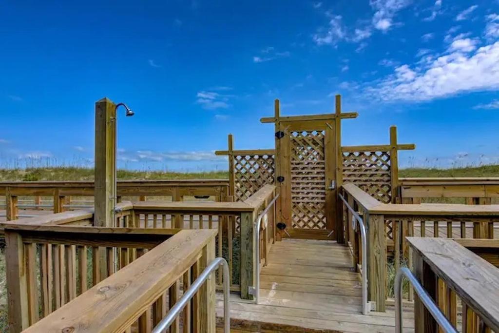 Penthouse Apartment Carolina Beach Exterior photo