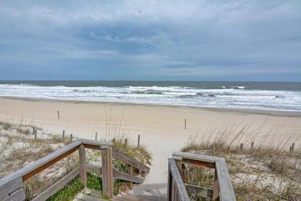 Penthouse Apartment Carolina Beach Exterior photo